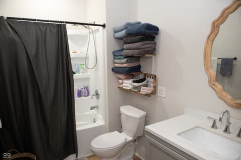 Bathroom at 523 W Pearl Street, Lebanon, IN