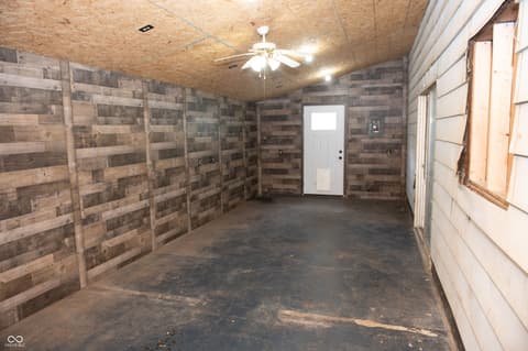 Bonus room at 523 W Pearl Street, Lebanon, IN