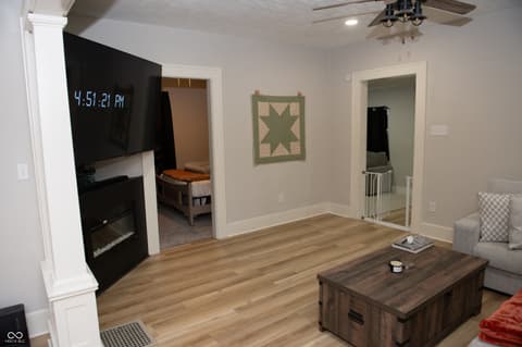 Living room at 523 W Pearl Street, Lebanon, IN