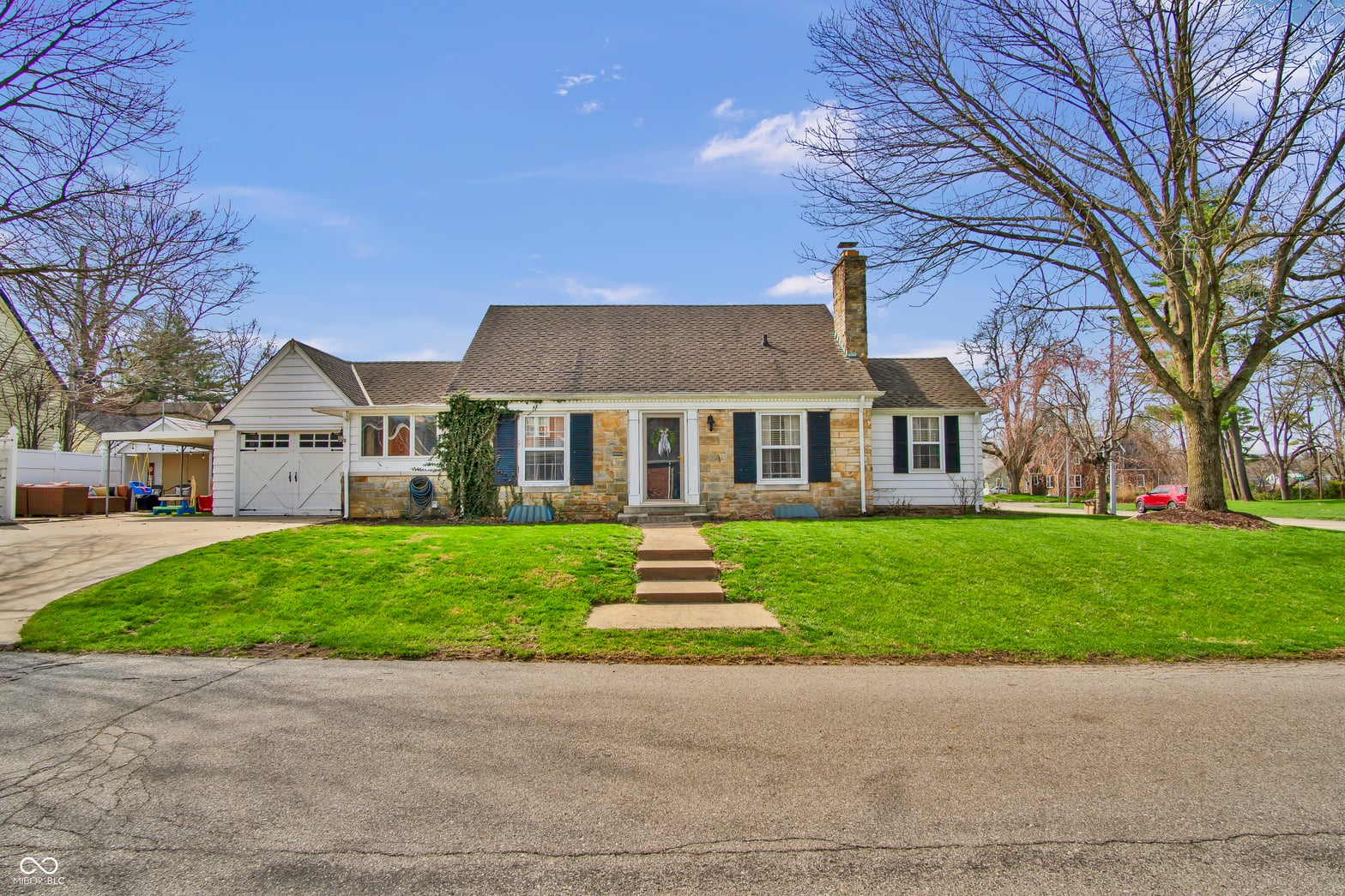 Photo of 2245 Washington Street, Columbus, IN