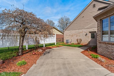 Photo of 2534 Chestnut Street, Columbus, IN