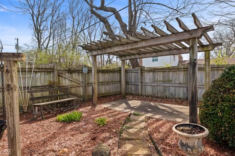 Photo of 2534 Chestnut Street, Columbus, IN