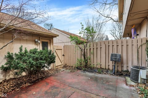 Photo of 1935 Bridgton Court, Indianapolis, IN