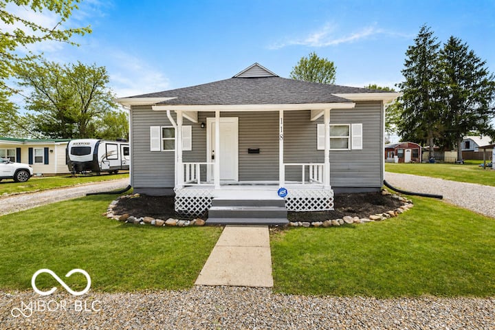 Photo of 118 Pennsylvania Street, Shirley, IN