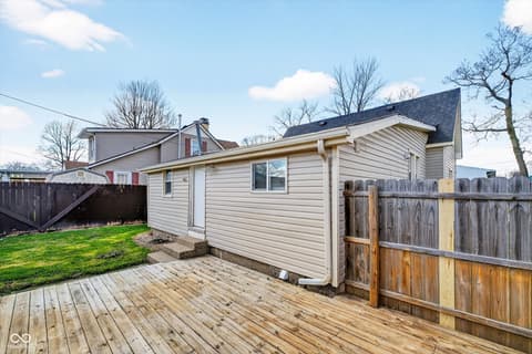 Outdoor living area at 2107 S B Street, Elwood, IN