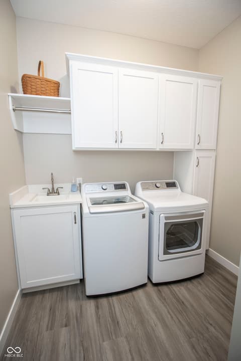 Laundry room at 15487 Heatherbank Drive, Westfield, IN