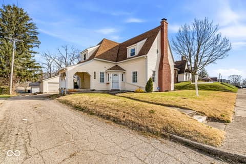1634 W 11th Street