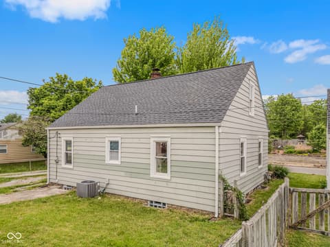 Side exterior at 516 E 7th Street, Seymour, IN