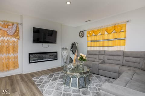 Living room at 11516 Basalt Drive, Indianapolis, IN