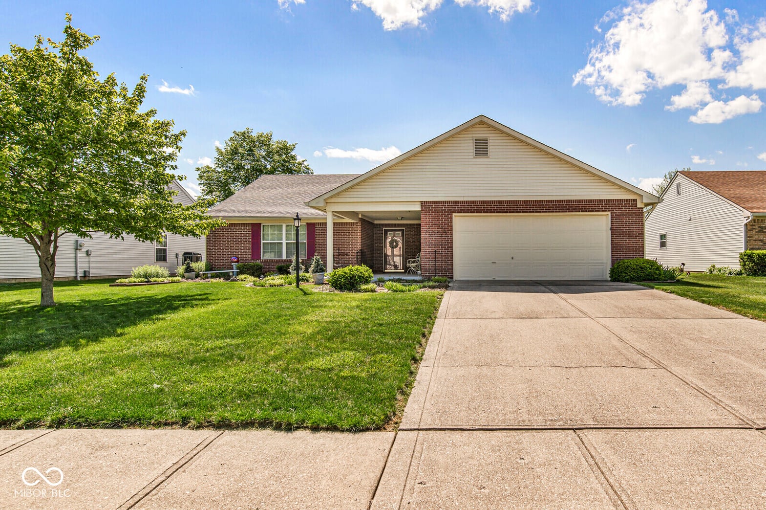Photo of 1914 Cross Willow Lane, Indianapolis, IN