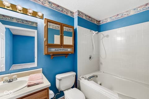 Photo of 1914 Cross Willow Lane, Indianapolis, IN