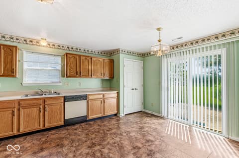 Photo of 1914 Cross Willow Lane, Indianapolis, IN