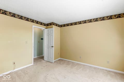 Photo of 1914 Cross Willow Lane, Indianapolis, IN