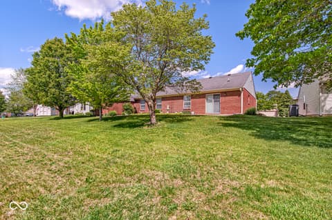 Photo of 1914 Cross Willow Lane, Indianapolis, IN