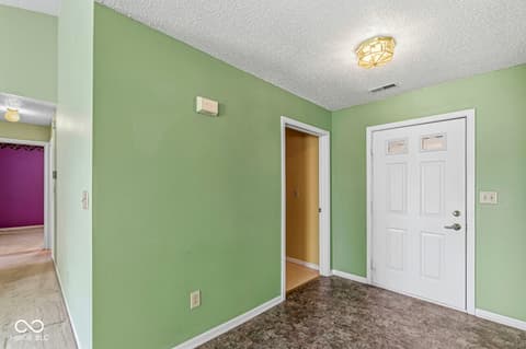 Photo of 1914 Cross Willow Lane, Indianapolis, IN