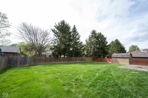 Yard at 825 Eastgate Drive, Anderson, IN