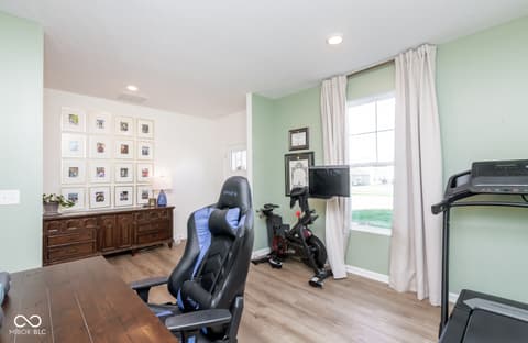 Home office at 923 Aurora Lane, Franklin, IN