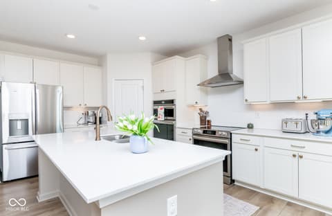 Kitchen at 923 Aurora Lane, Franklin, IN