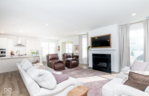 Living room at 923 Aurora Lane, Franklin, IN