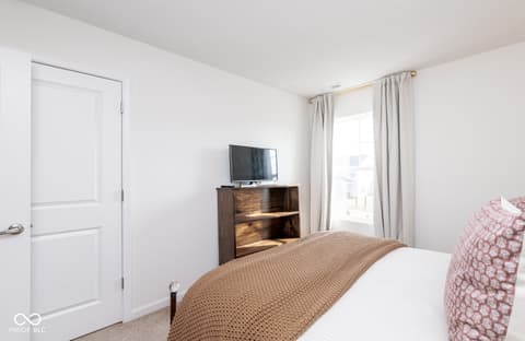Bedroom at 923 Aurora Lane, Franklin, IN