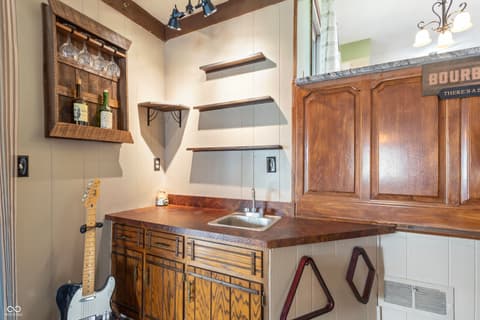 Bar — 302 Maple Court, Greenfield, IN