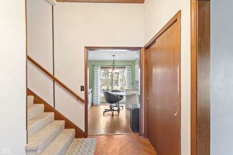 Foyer at 302 Maple Court, Greenfield, IN