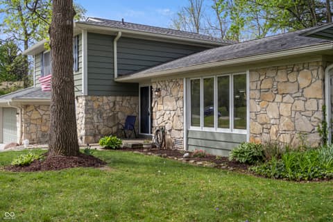 Front exterior at 302 Maple Court, Greenfield, IN