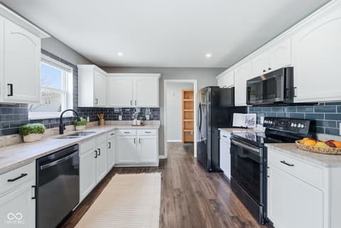 Photo of 5841 Safari Drive, Indianapolis, IN