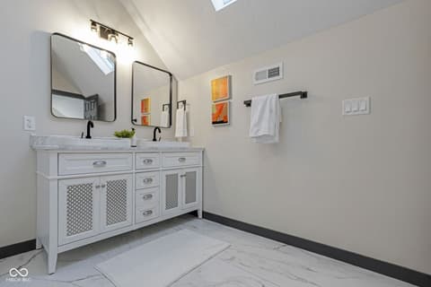 Photo of 519 E Minnesota Street, Indianapolis, IN