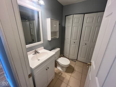 Photo of 220 Webb Drive, Indianapolis, IN