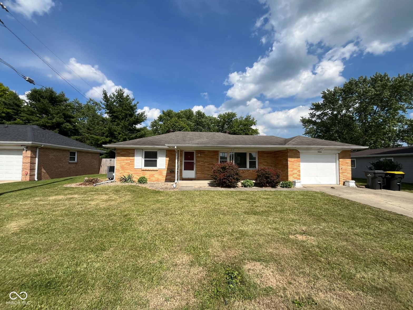 Front exterior at 4406 S Madison Avenue, Anderson, IN