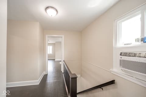 Hallway at 1125 Pearl Street, Anderson, IN
