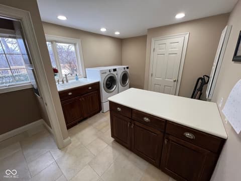 Laundry room at 17 Windridge Street, Anderson, IN