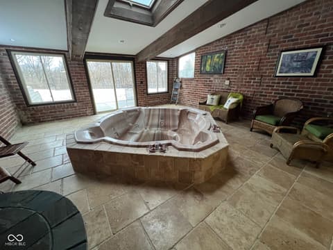 Bonus room at 17 Windridge Street, Anderson, IN