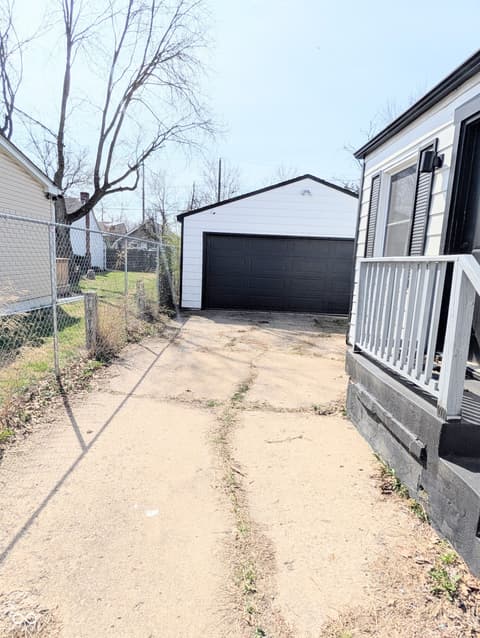 Garage at 317 Albany Street, Indianapolis, IN
