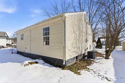 Photo of 220 Mann Avenue, Austin, IN