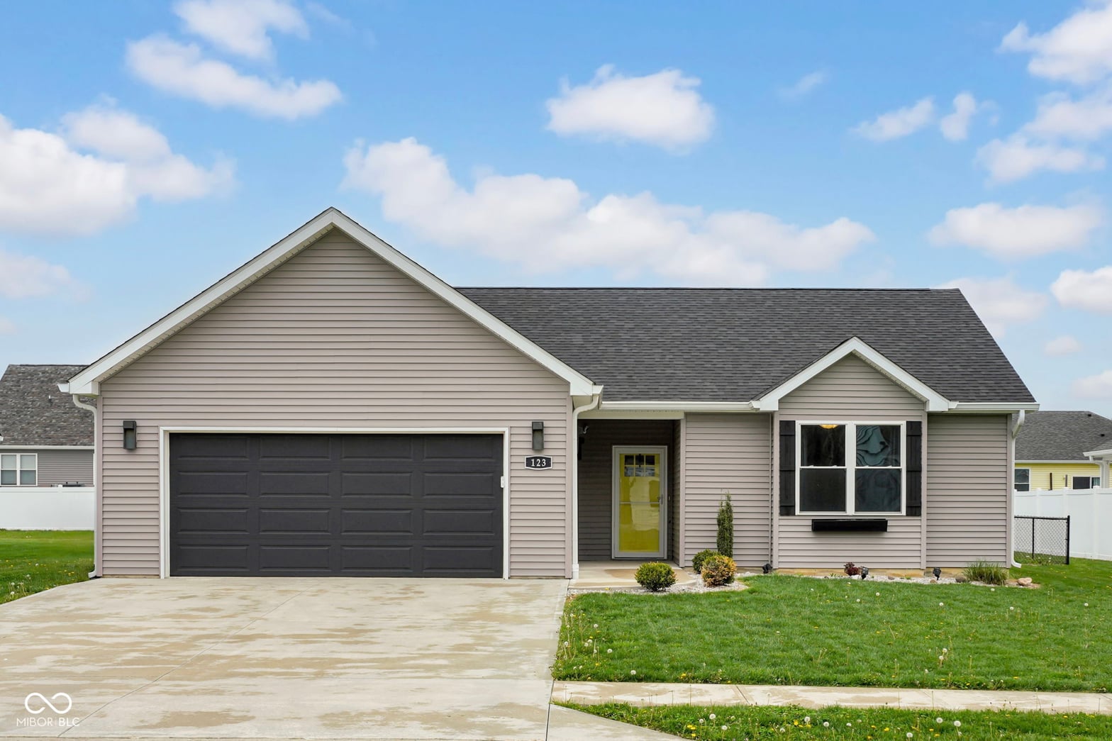 Photo of 123 Woods Edge Boulevard E, Greencastle, IN