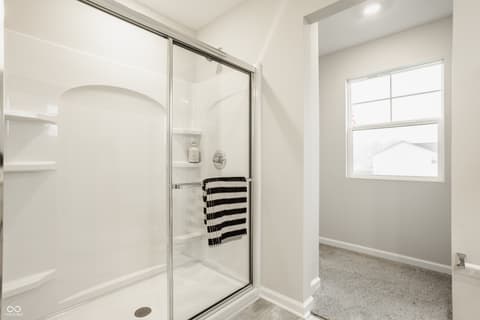Primary bathroom at 544 Wise Way, Arcadia, IN