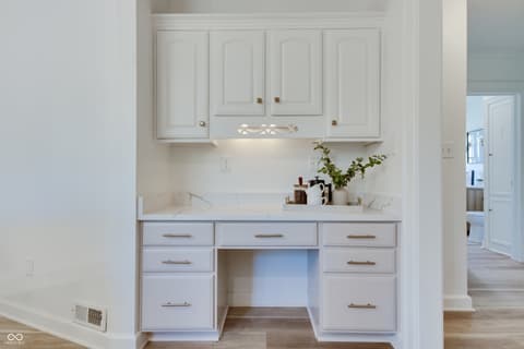 Photo of 6502 Allisonville Road, Indianapolis, IN
