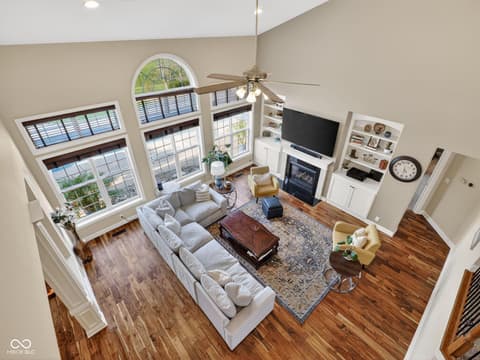 Living room at 5688 Victoria Bluffs Drive, Newburgh, IN