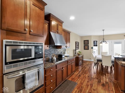 Kitchen at 5688 Victoria Bluffs Drive, Newburgh, IN