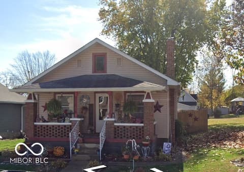 Front exterior at 109 E Washington Street, Mooresville, IN