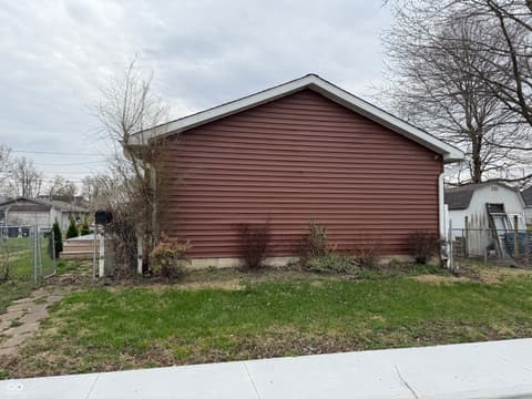 Photo of 729 E Washington Street, Shelbyville, IN