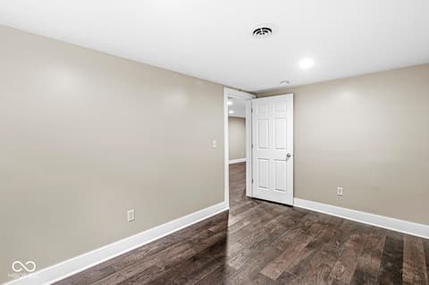 Photo of 68 E 500 N, Anderson, IN