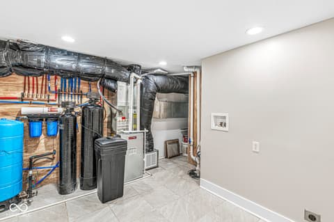 Photo of 68 E 500 N, Anderson, IN