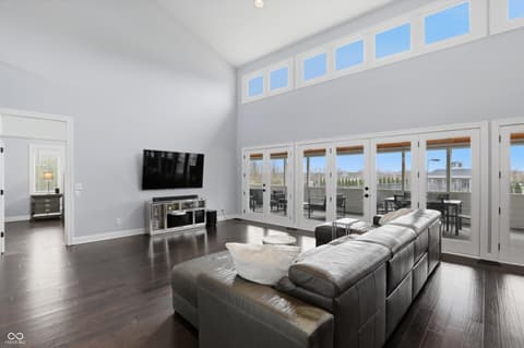 Photo of 10701 Club Chase, Fishers, IN