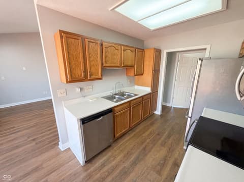 Photo of 227 Park Place Court, Avon, IN