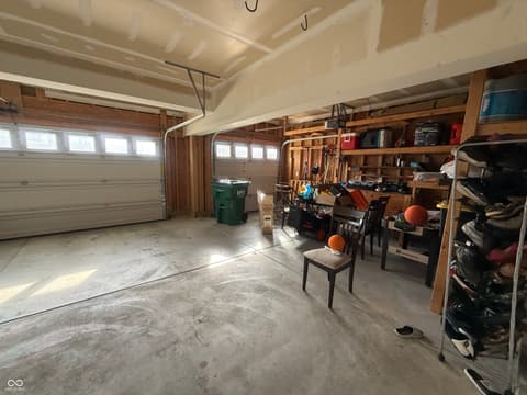 Garage at 8780 Castleblaney Drive, Brownsburg, IN