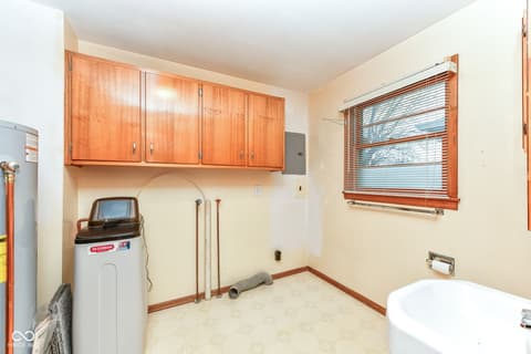 Laundry room at 431 S Carr Road, Plainfield, IN