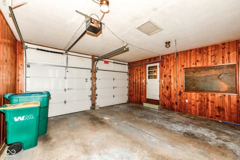 Garage at 431 S Carr Road, Plainfield, IN